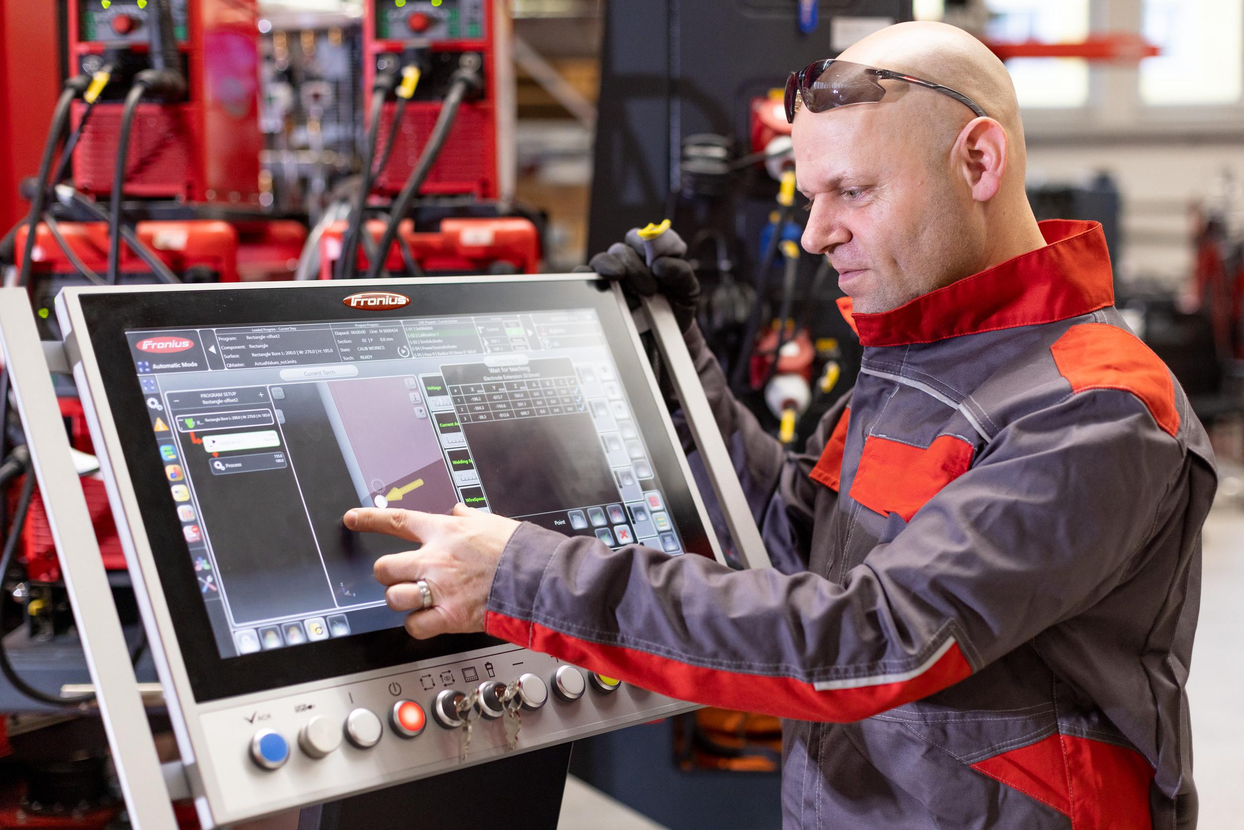The Perfect Partner for Overlay Welding: Fronius Welding Automation The Perfect Partner for Overlay Welding: Fronius Welding Automation